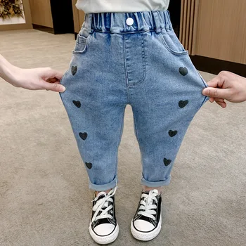 Джинсы для девочек 2021 года, весенние корейские брюки, весенне-осенние детские брюки с принтом любви, осенняя одежда для детей, корейская детская одежда